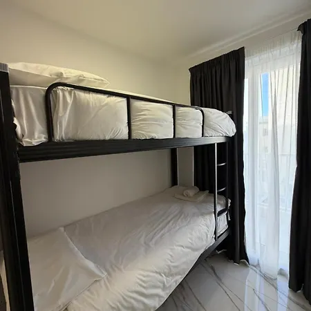 Family Friendly 2 Bedroom - By Hostmt סיינט פול ביי