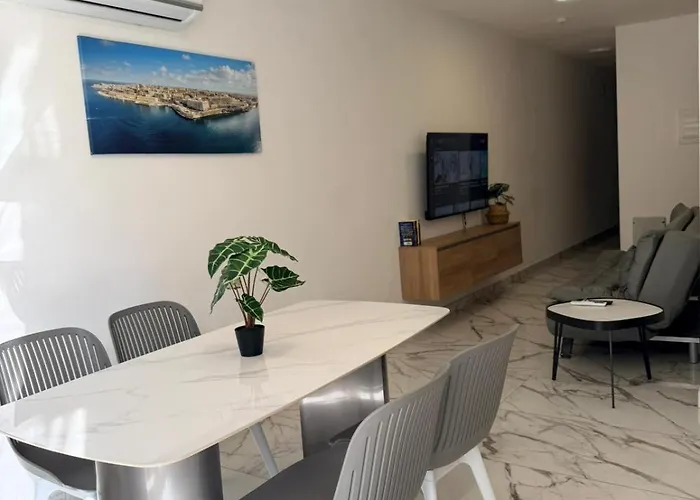 Family Friendly 2 Bedroom - By Hostmt St. Paul's Bay