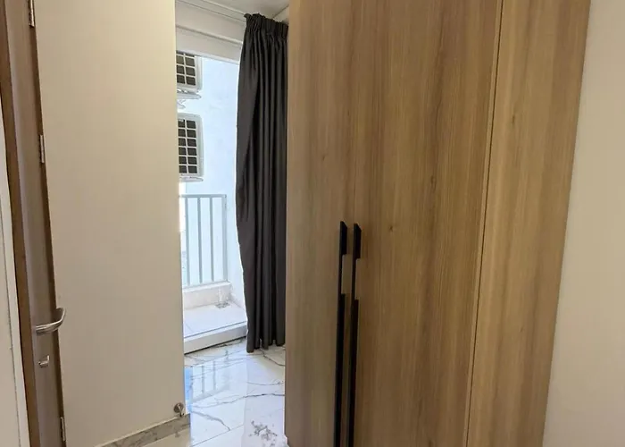 Family Friendly 2 Bedroom - By Hostmt Daire *