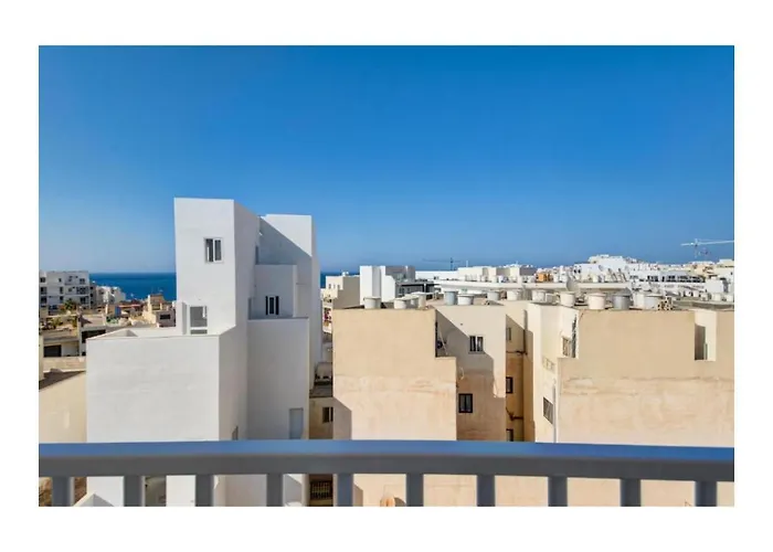 Daire Family Friendly 2 Bedroom - By Hostmt *