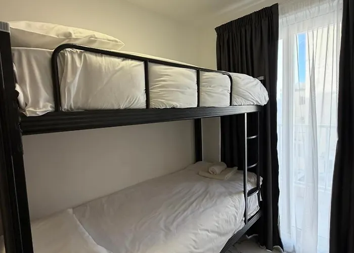 Family Friendly 2 Bedroom - By Hostmt St. Paul's Bay