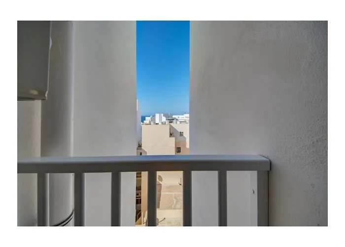 Family Friendly 2 Bedroom - By Hostmt Lägenhet